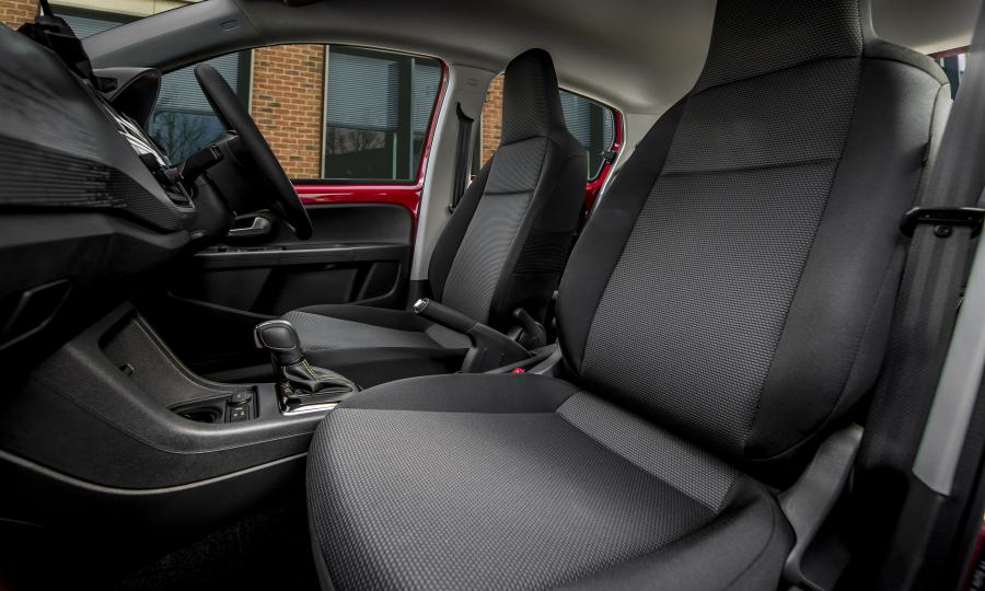 Интерьер Skoda Citigoᵉ iV 2019 года  (UK) (фото 36 из 40)